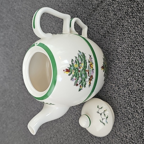NWOT CHRISTMAS IN JULY Festive Christmas Tree Teapot - Picture 3 of 9
